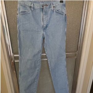 Wrangler Women’s Cowboy Cut Jean, size 32x34, light wash,VINTAGE